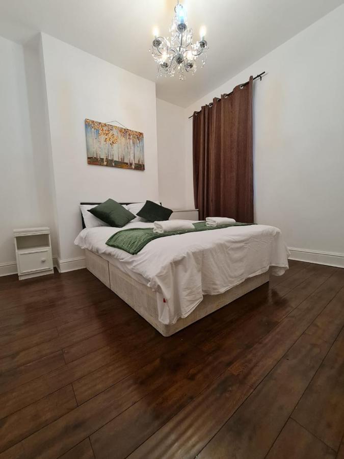 Canary Wharf Holiday 4* Londra